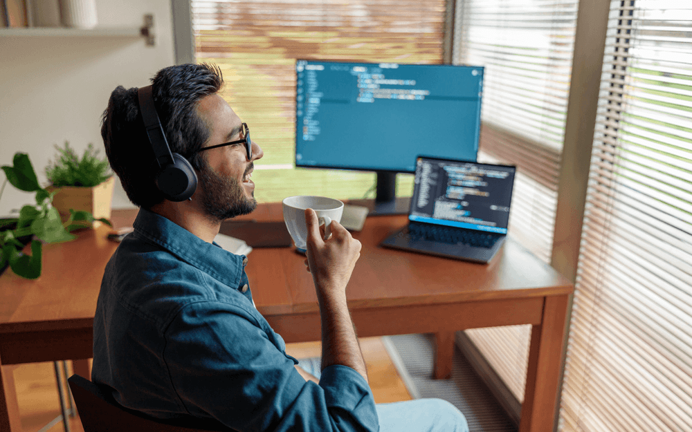 In-house vs outsourcing  vs freelance software development